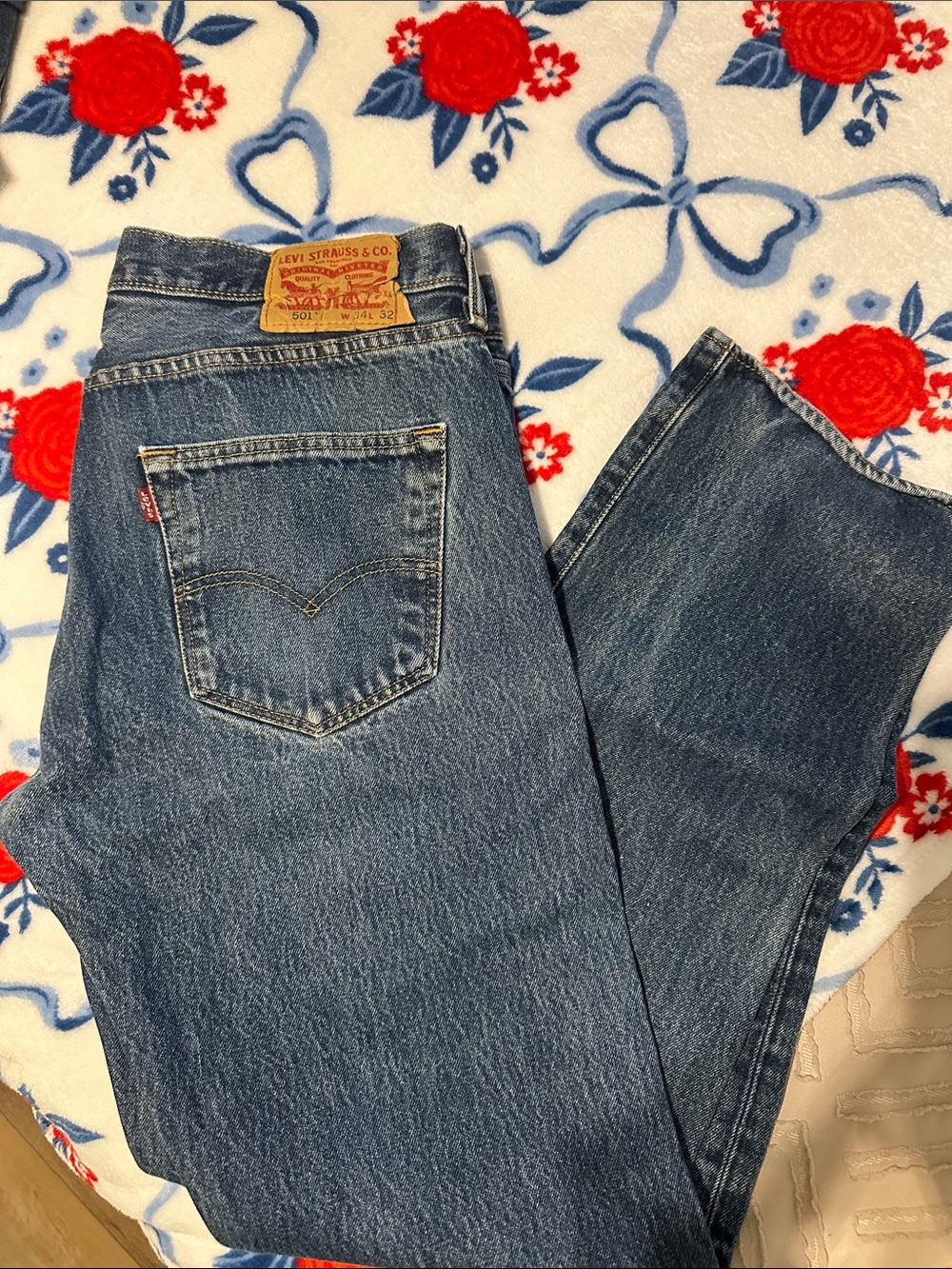 Levi's blue denim straight-leg jeans - Picture 2 of 3